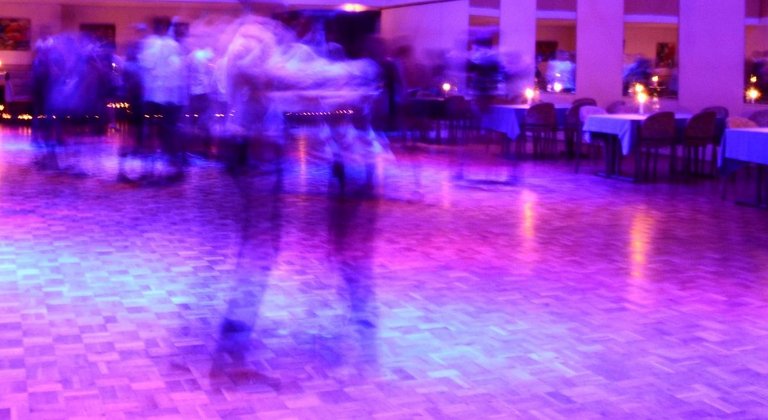Bild zu Jugendtanzparty